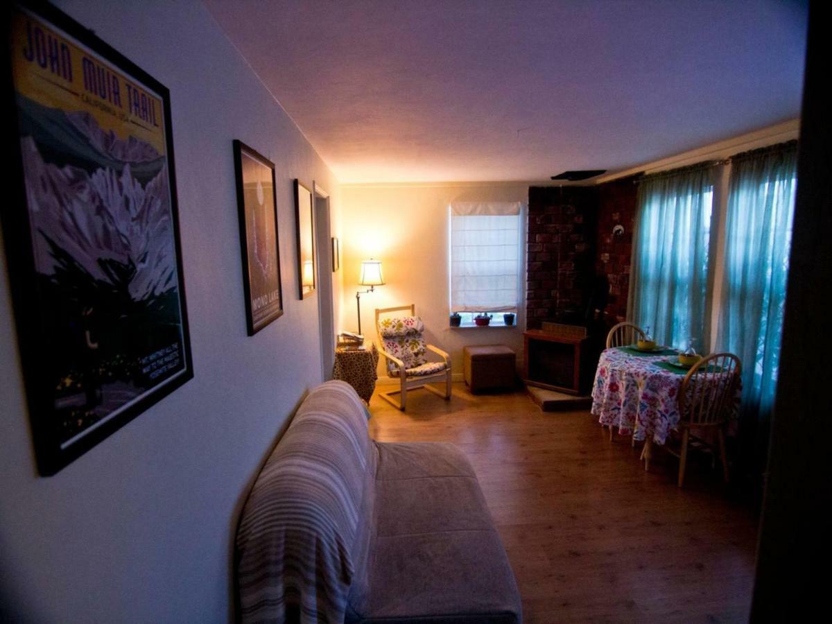 Cozy Muir Cottage - In Town - Pet Friendly Lone Pine Exterior photo